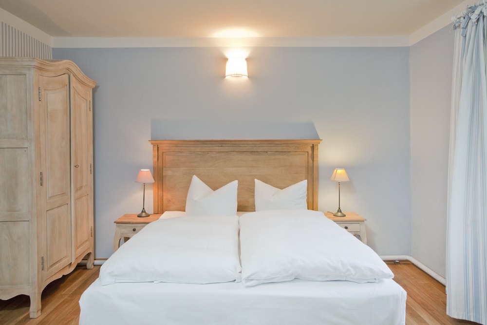 Standard Double Room photo 3