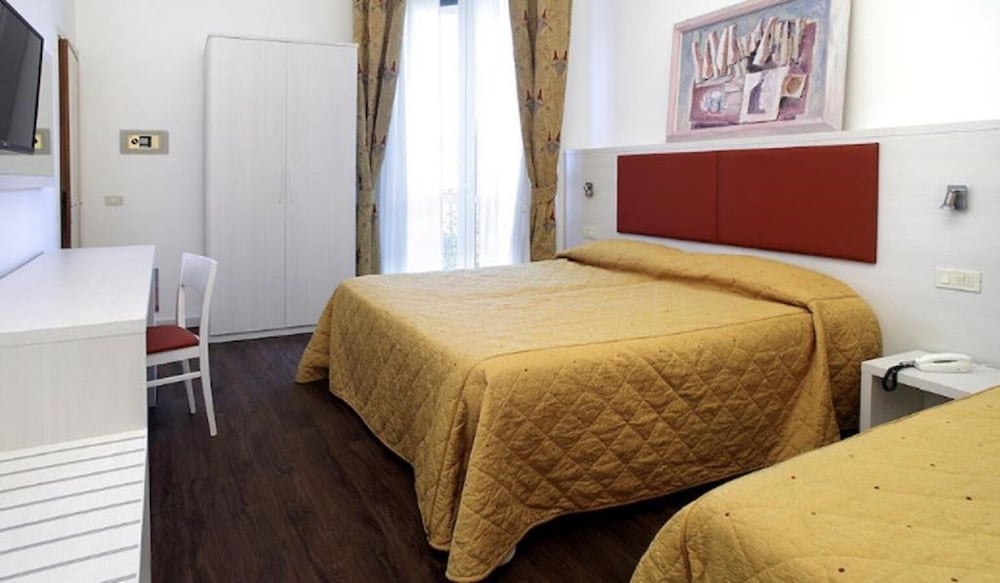 Triple Room photo 2