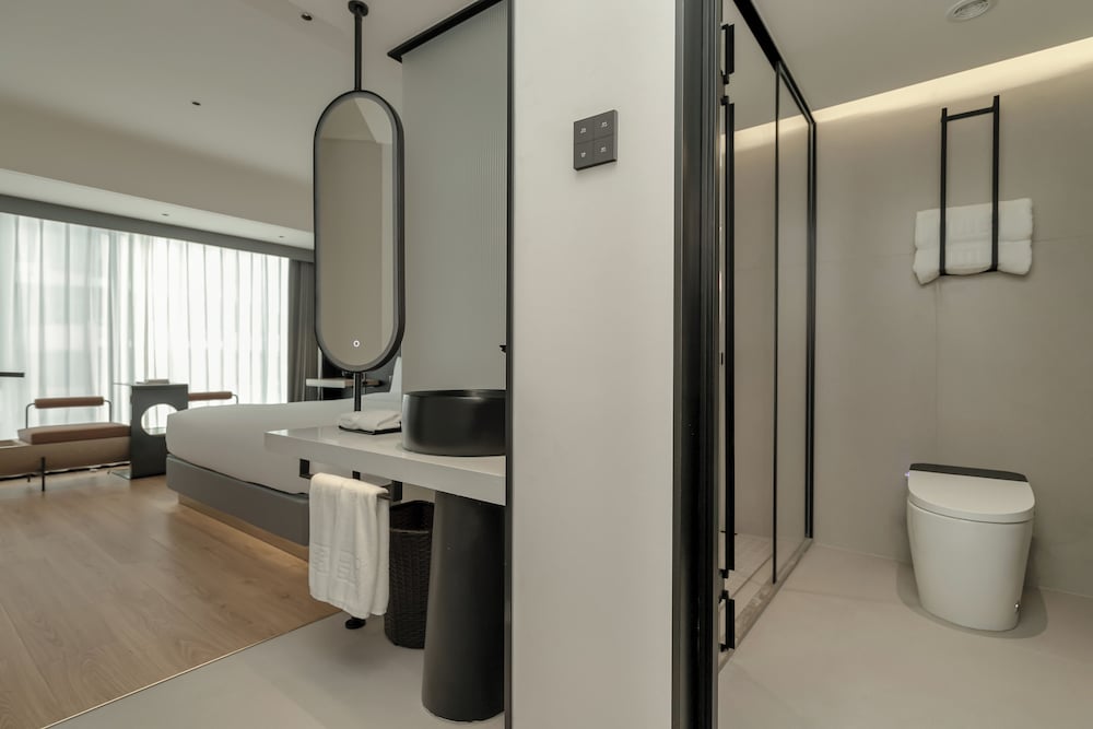 Superior Double Room, City View