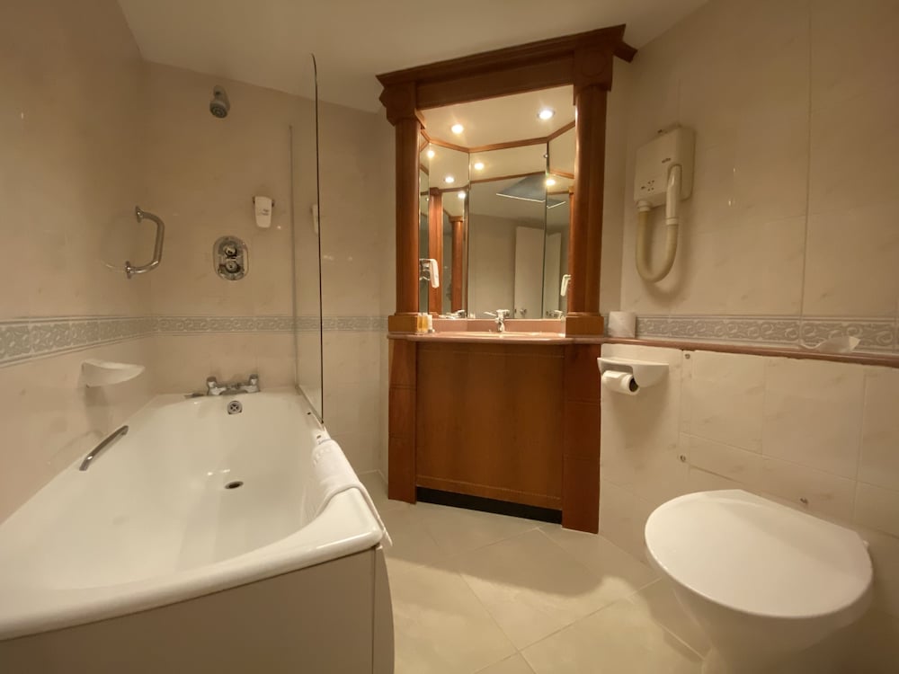Superior Double Room, 1 King Bed, Garden View - Photo 3