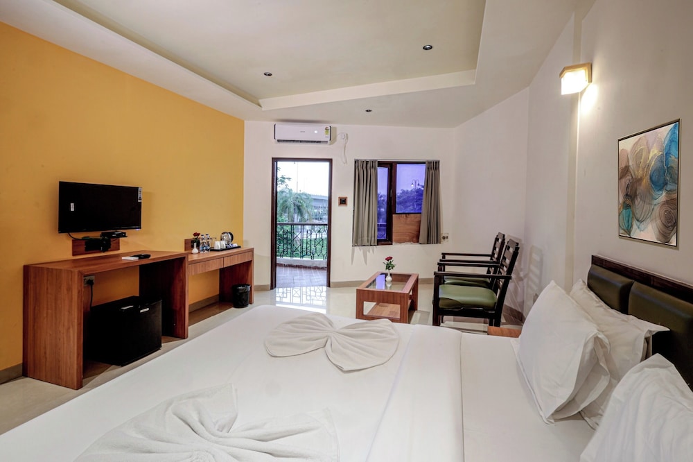 Deluxe Double Or Twin Room, City View
