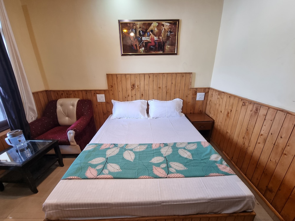 Deluxe Double Room - Photo 13