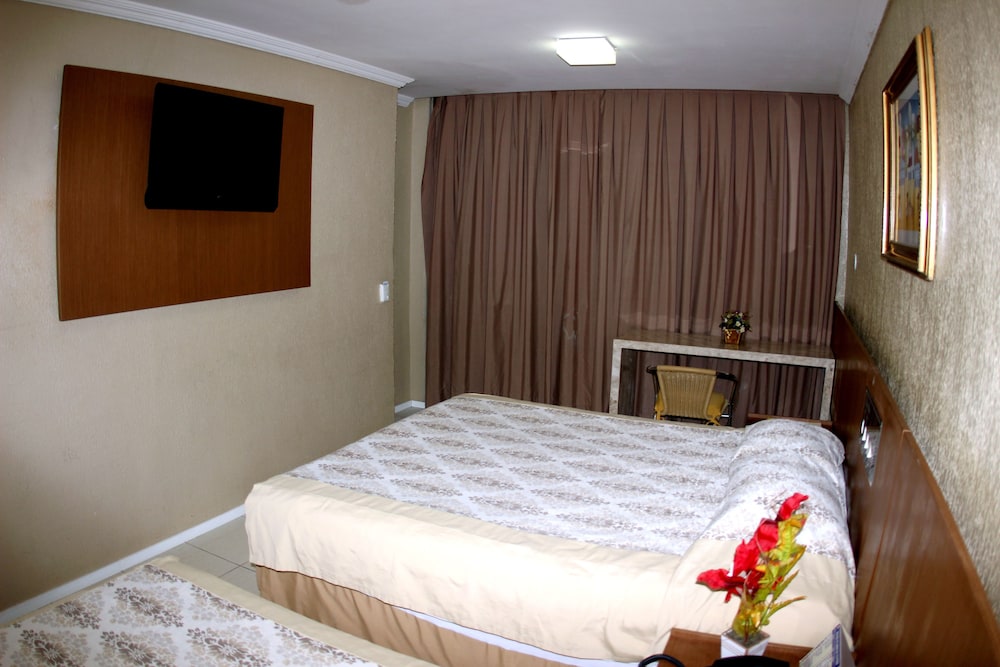 Executive Room - Photo 8