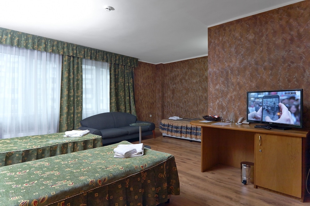 Triple Room - Photo 1