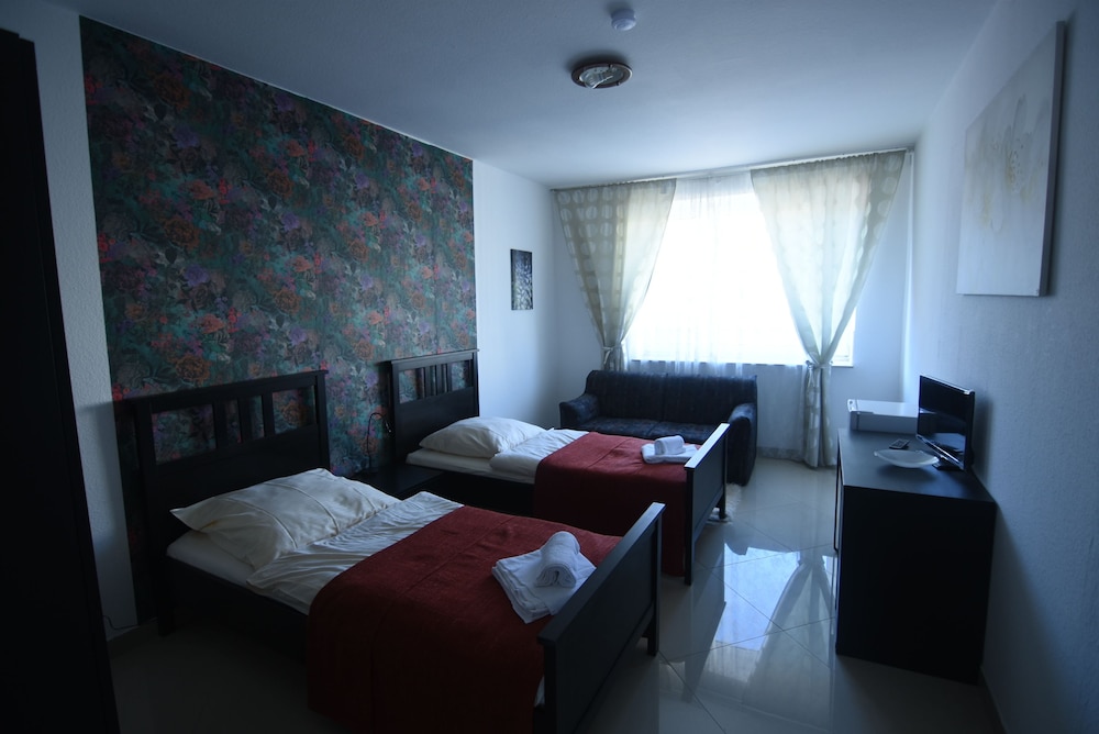 Apartment, 2 Bedrooms, Kitchen (6 pax) photo 1