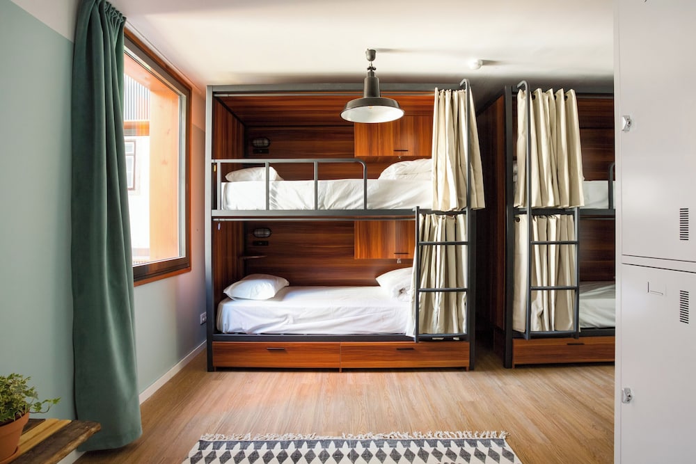 Bed in 10-Bed Mixed Dormitory Room photo 3