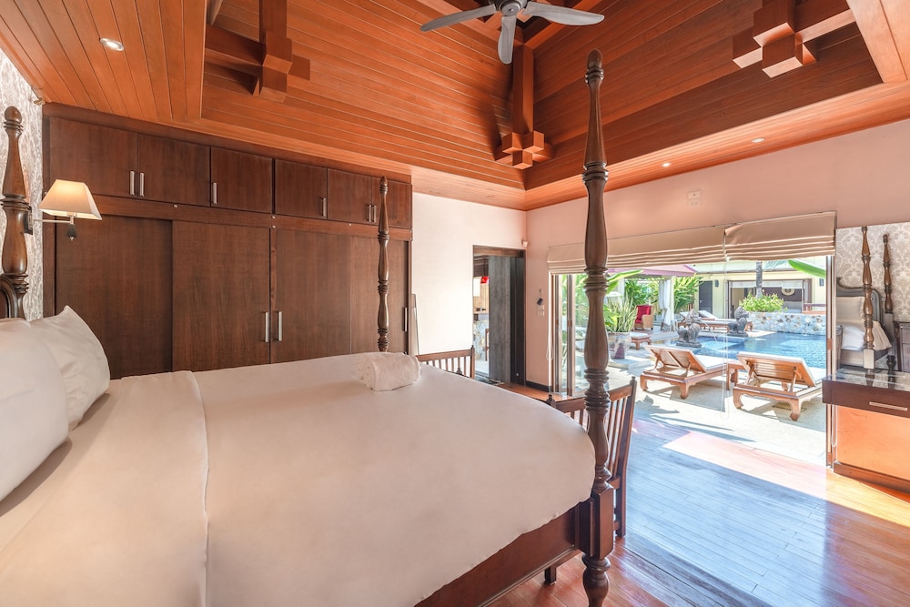 6-Bedroom Pool Villa photo 1