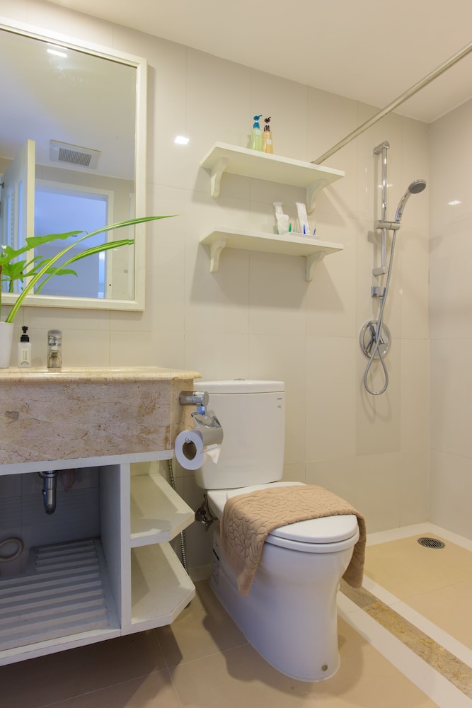 Family Suite (for 7 Persons) (Non Smoking) photo 2