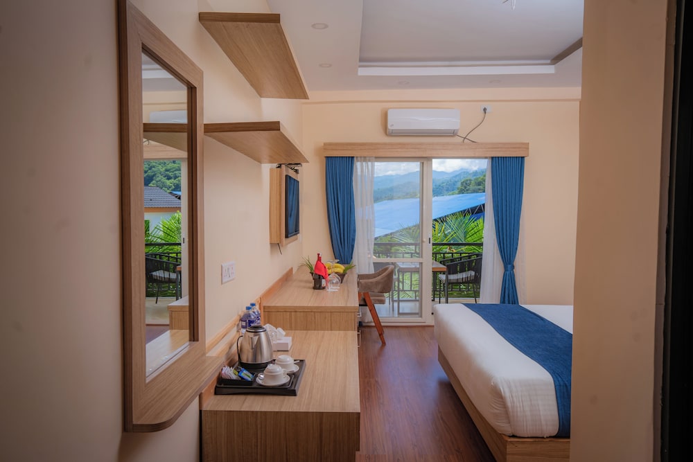 Deluxe Double or Twin Room - Photo 6