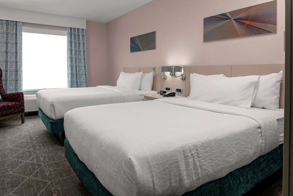 Room, 2 Queen Beds, Accessible (Hearing) - Photo 1