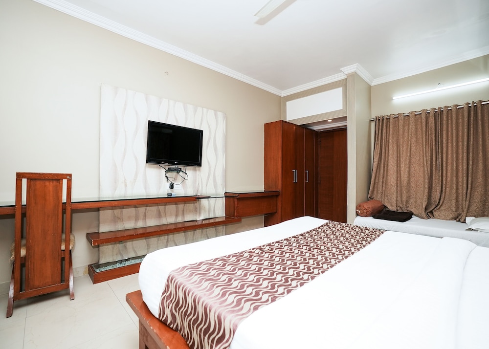 Deluxe Room, Garden View - Photo 4
