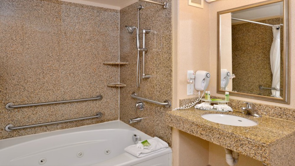 Standard Room, 2 Queen Beds, Accessible, Non Smoking (Communications Accessible) - Photo 2