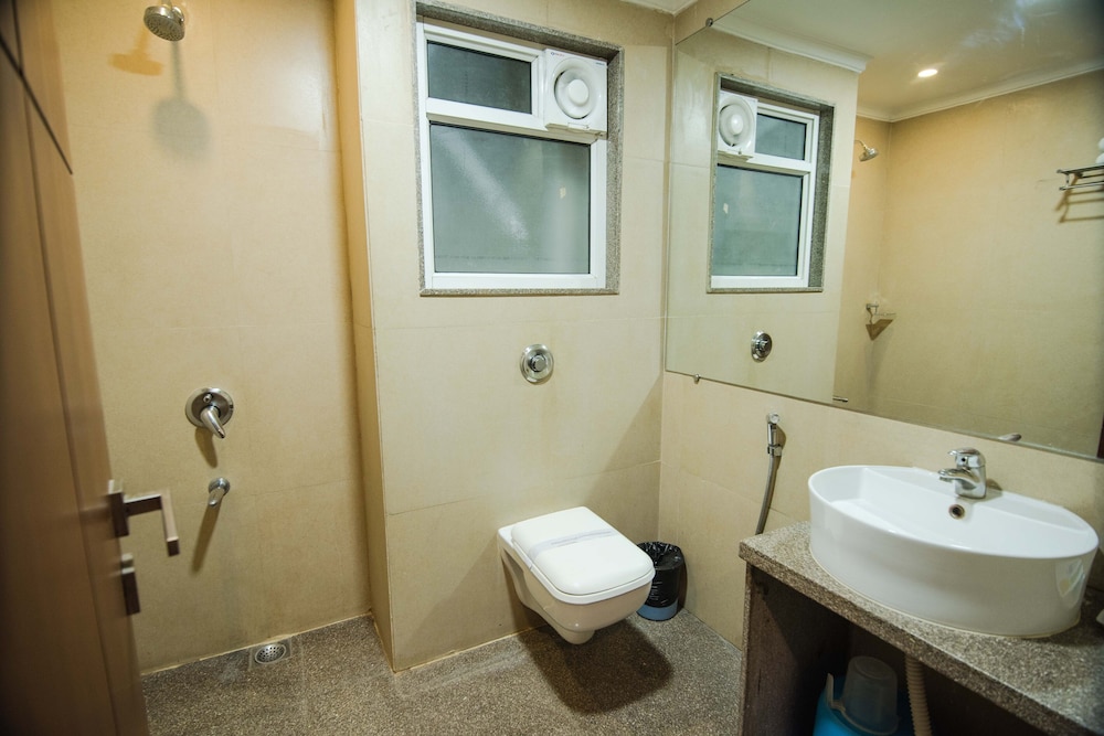 Executive Room - Photo 7