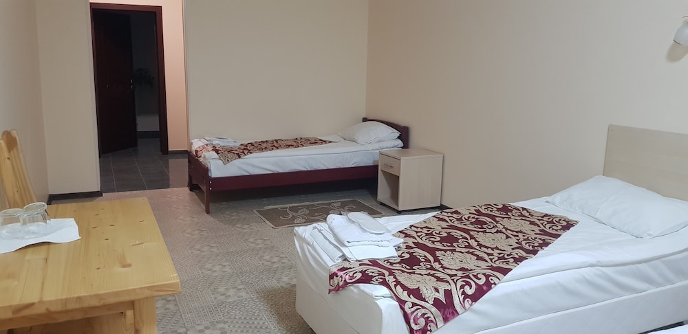 Triple Room photo 2