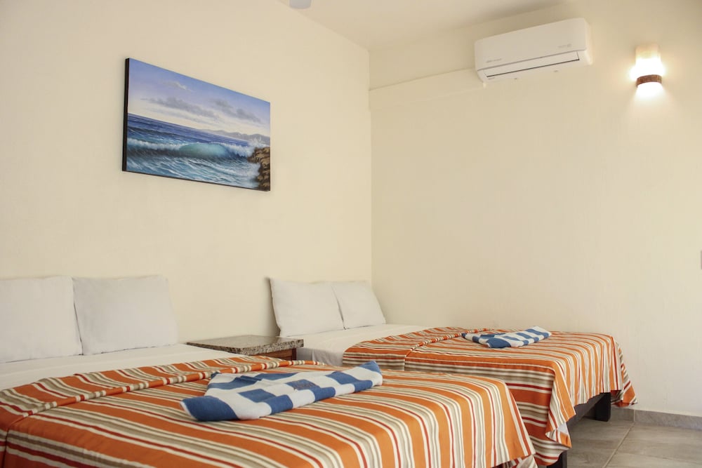 Family Room, 2 Bedrooms photo 3