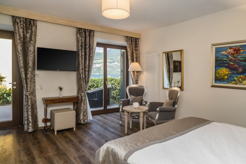 Exclusive Suite, 1 Bedroom, Terrace, Lakeside
