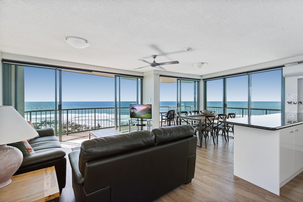 High Level Apartment, 3 Bedrooms (Levels 6-9) photo 2