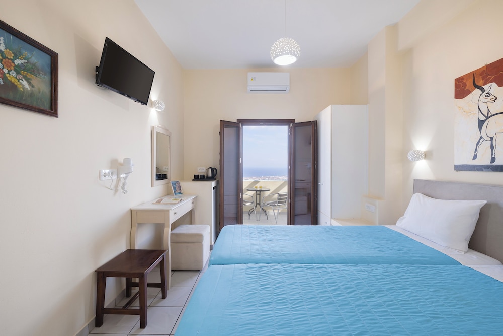 Standard Double or Twin Room, Sea View - Photo 1