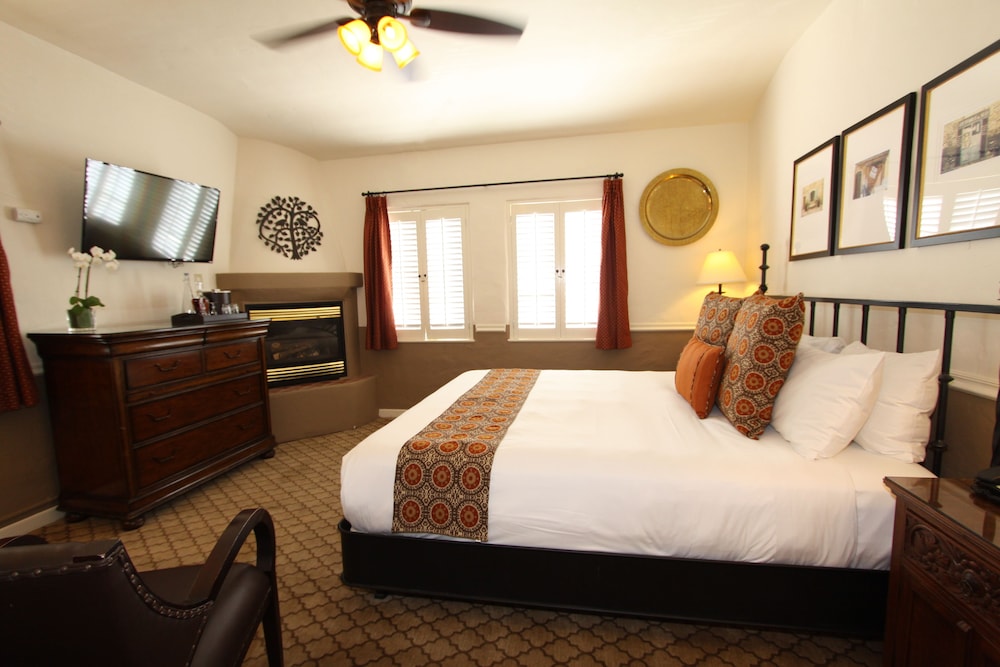 Standard Room, 1 King Bed photo 1