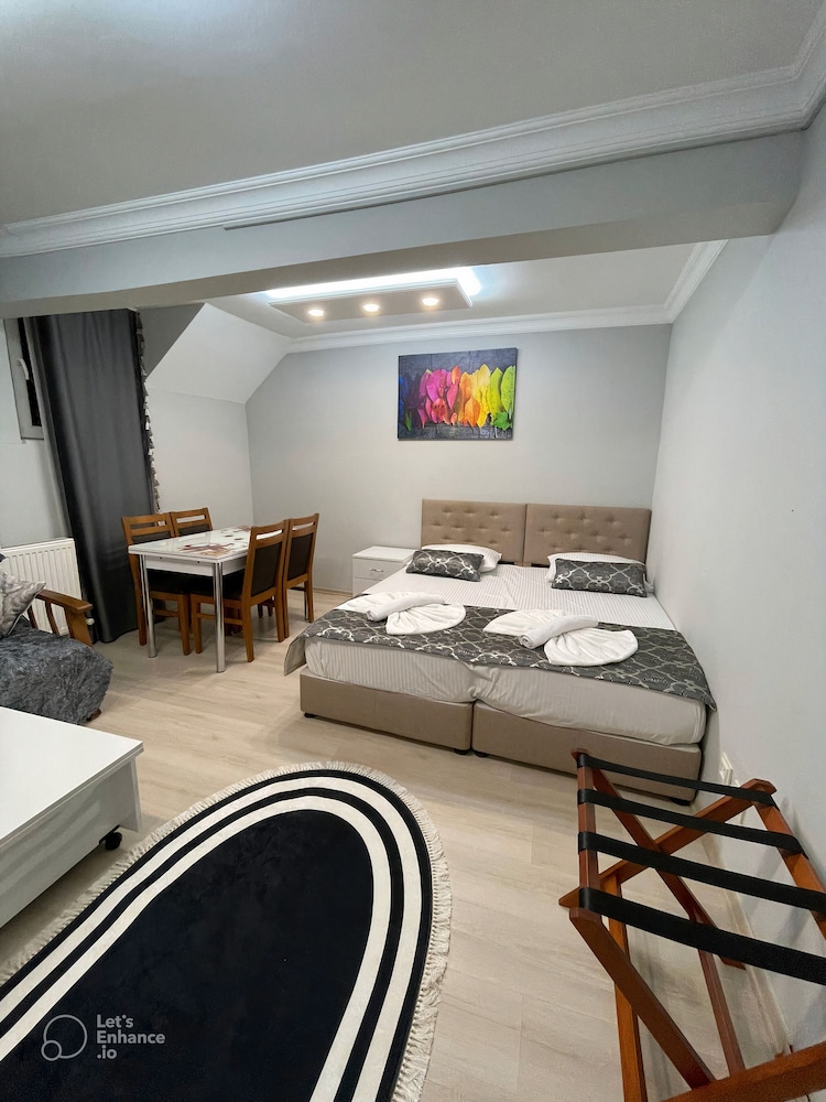 Family Apartment photo 2