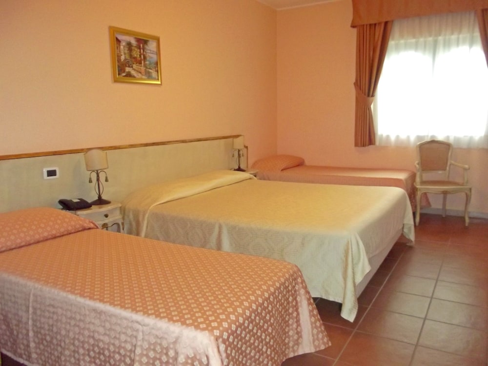 Quadruple Room, Multiple Beds photo 1