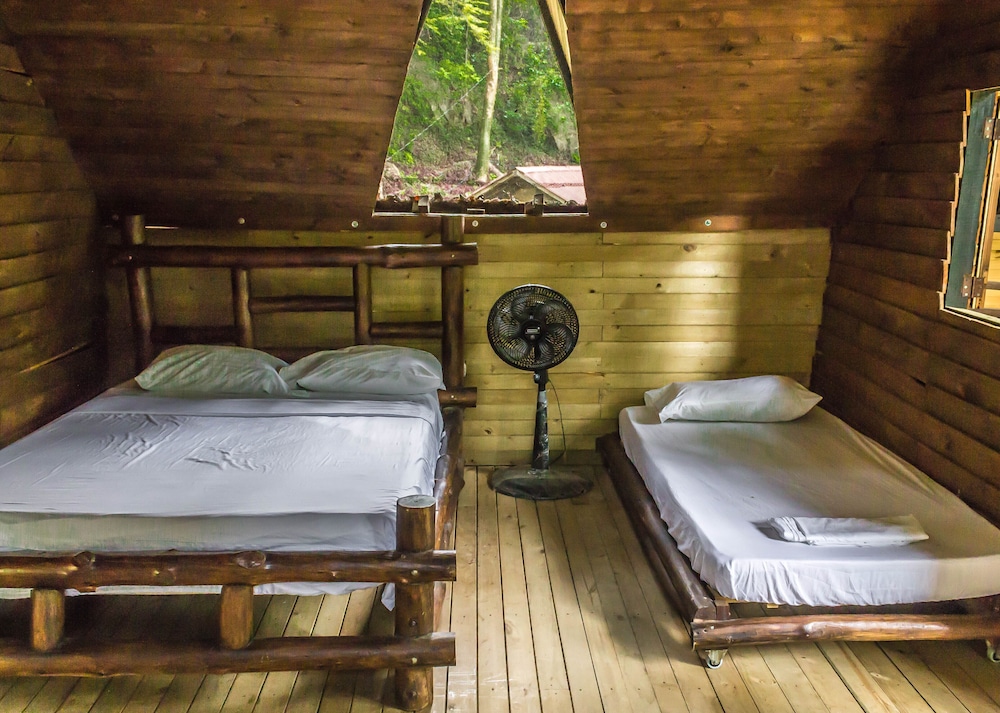 Superior Cabin, Multiple Beds