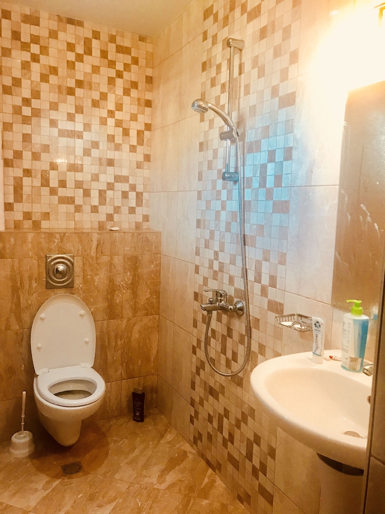Family Apartment, 2 Bedrooms, Non Smoking, Partial Sea View photo 2