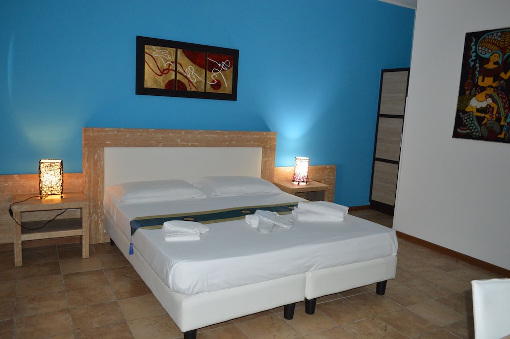 Double or Twin Room, Patio (Turchese)