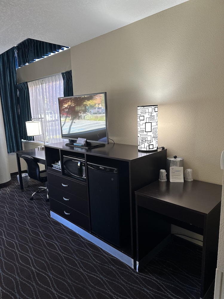 Standard Room, 2 Queen Beds, Accessible (Communications Accessible) photo 2