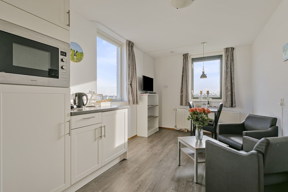 Apartment, 1 Bedroom, Non Smoking, Park View photo 2
