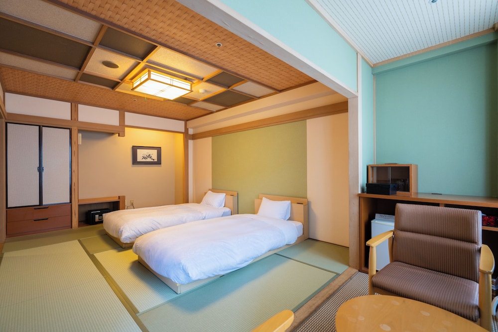 Basic Twin Room, 2 Bedrooms, Non Smoking