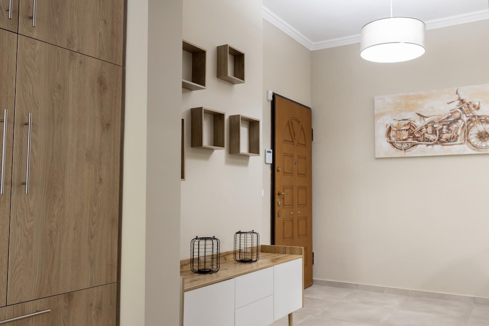 Apartment photo 2