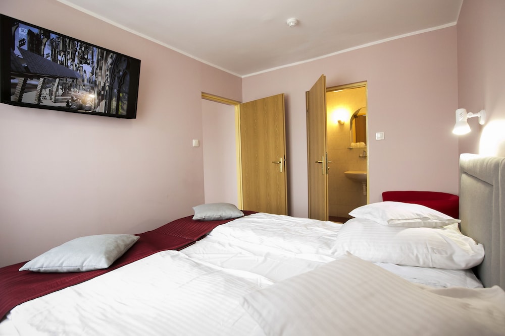 Family Suite, 1 Queen Bed With Sofa Bed, Non Smoking photo 1