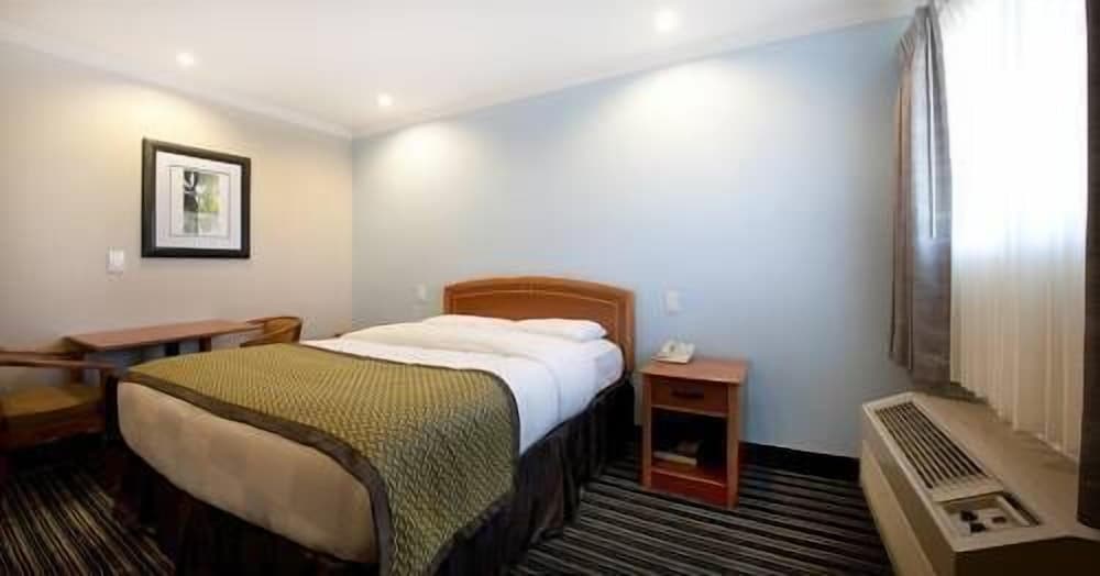 Suite, 2 Queen Beds - Photo 8