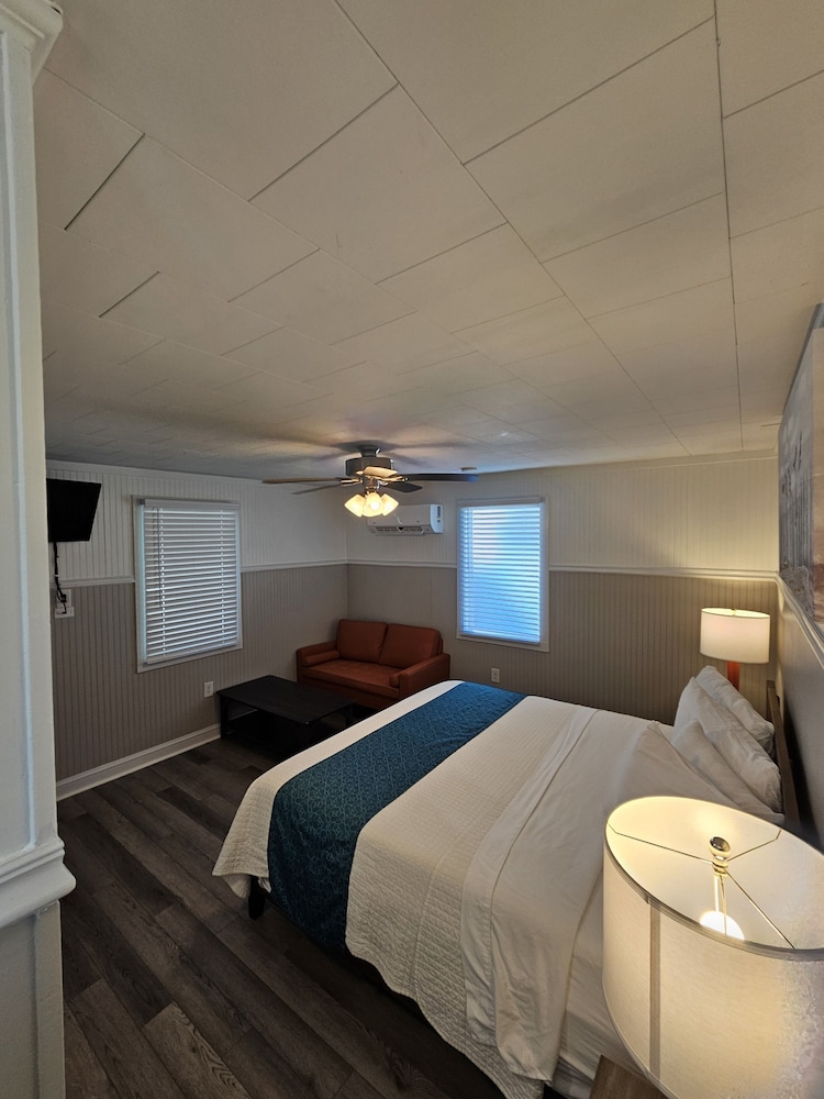 Room 3 - King Deluxe photo 2