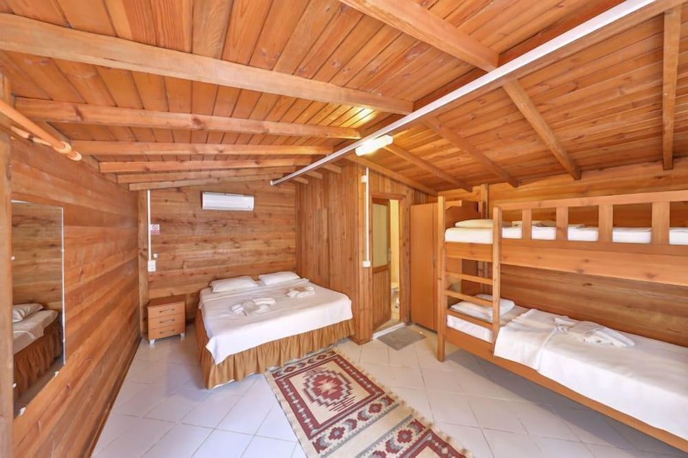 Bungalow (Quadruple)
