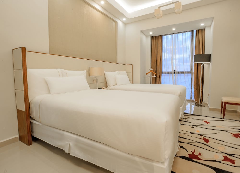 Premier Apartment, 2 Queen Beds, Ocean View - Photo 6