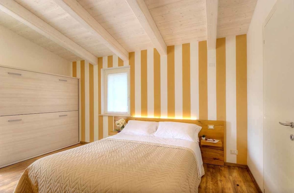 Superior Double Room, Ensuite, Annex Building