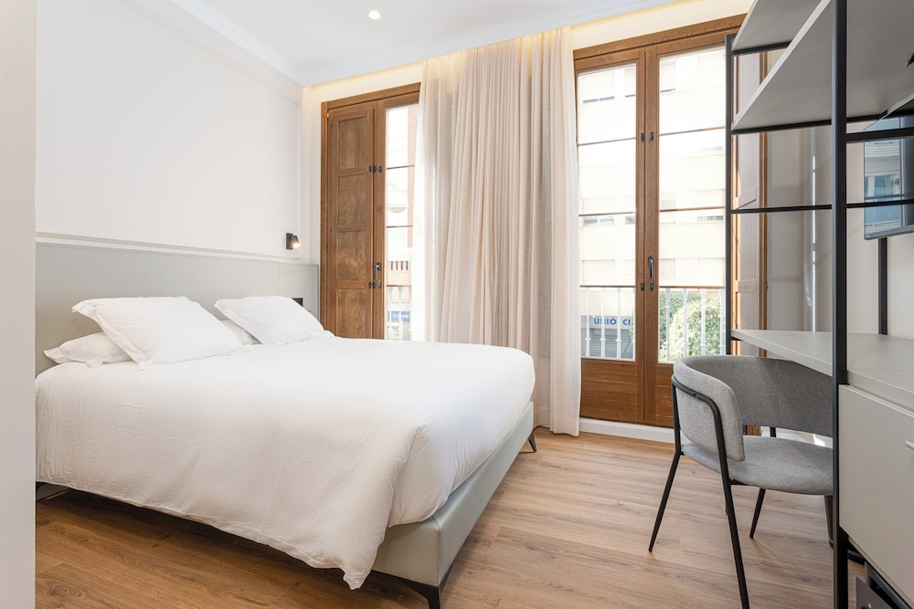 Deluxe Double Room, Balcony, City View