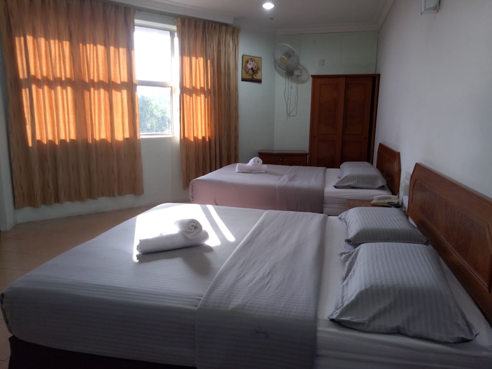 Family Quadruple Room, Refrigerator