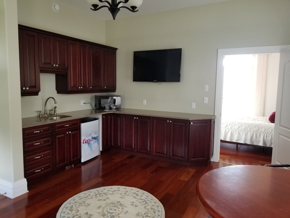 Suite, 1 Queen Bed, Balcony (Terrace View) photo 2