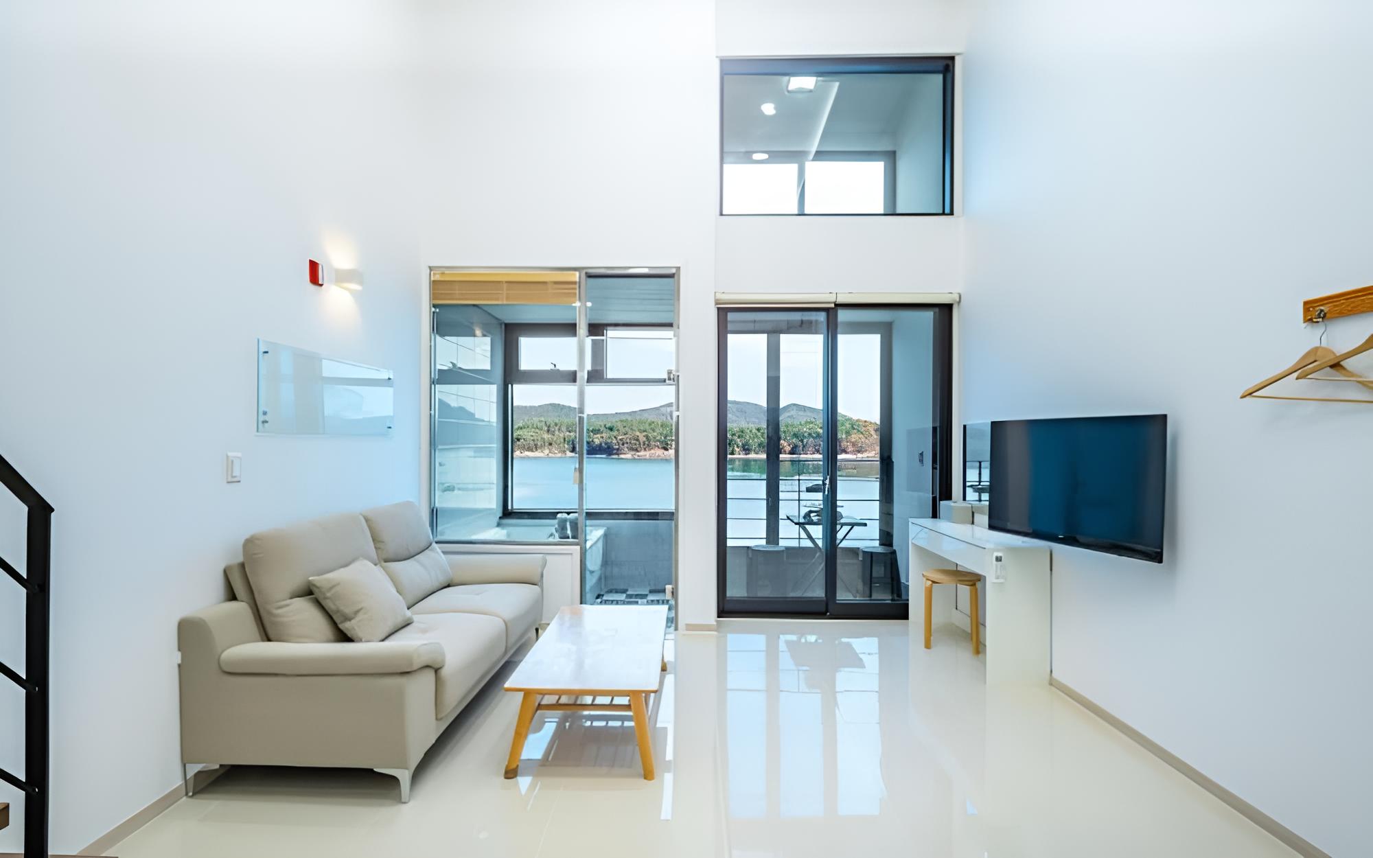 Room (Room 305 (Suite Spa Duplex)) - Photo 1