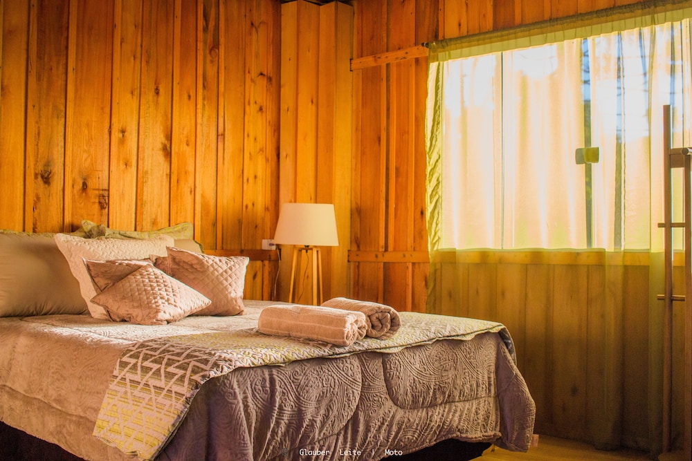 Comfort Cabin, 1 King Bed With Sofa Bed, Non Smoking, Mountain View photo 1