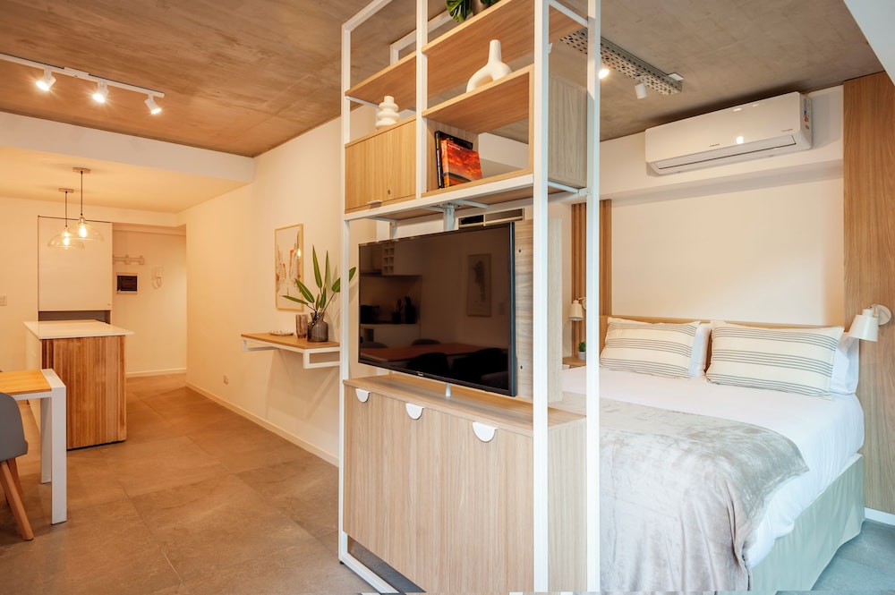 Comfort Studio, Balcony, City View