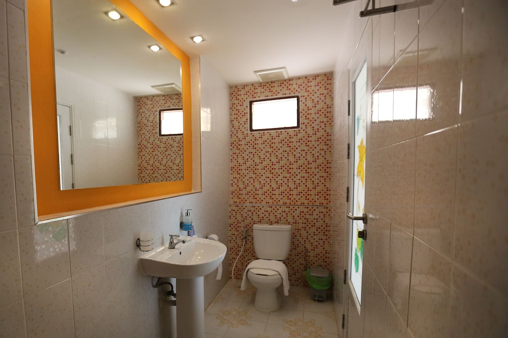 Comfort Double Room, 1 King Bed, Pool Access photo 2