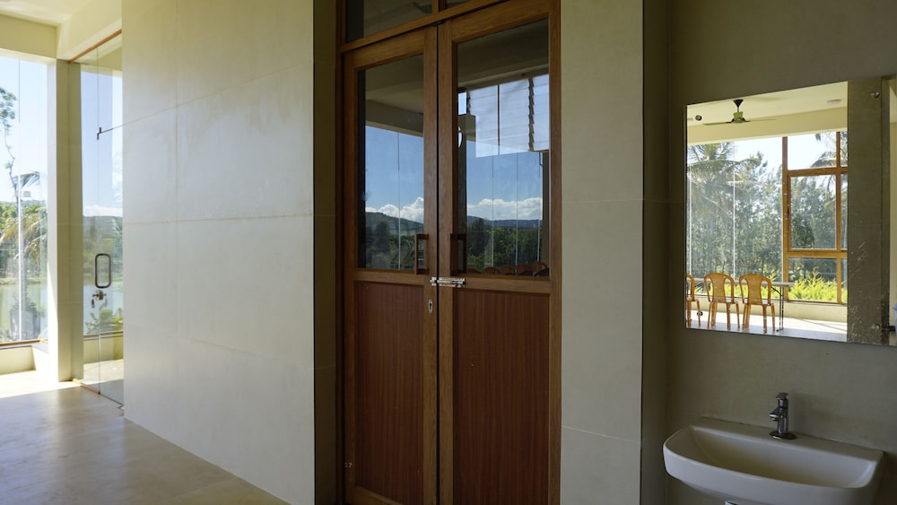 Honeymoon Studio, Balcony, Mountain View photo 1