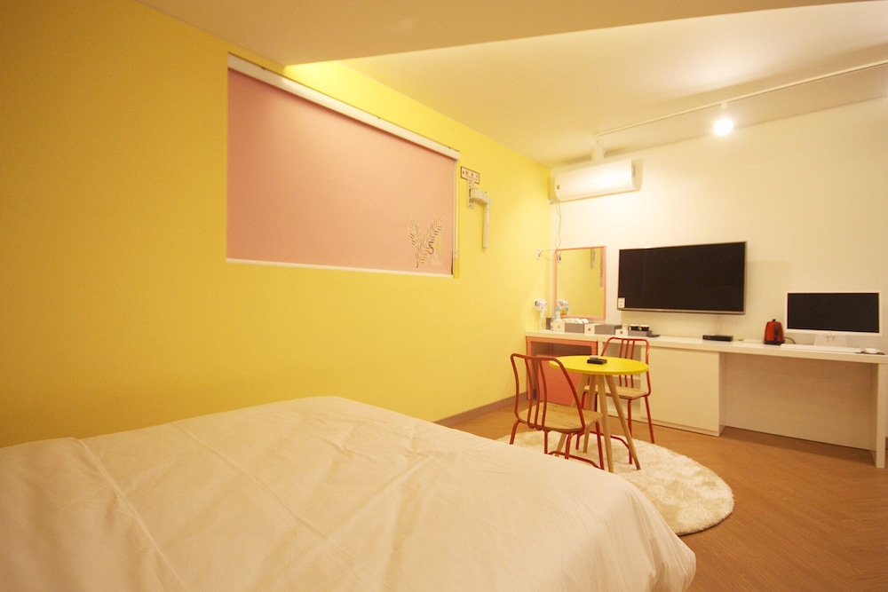 Deluxe Double Room, Non Smoking - Photo 7