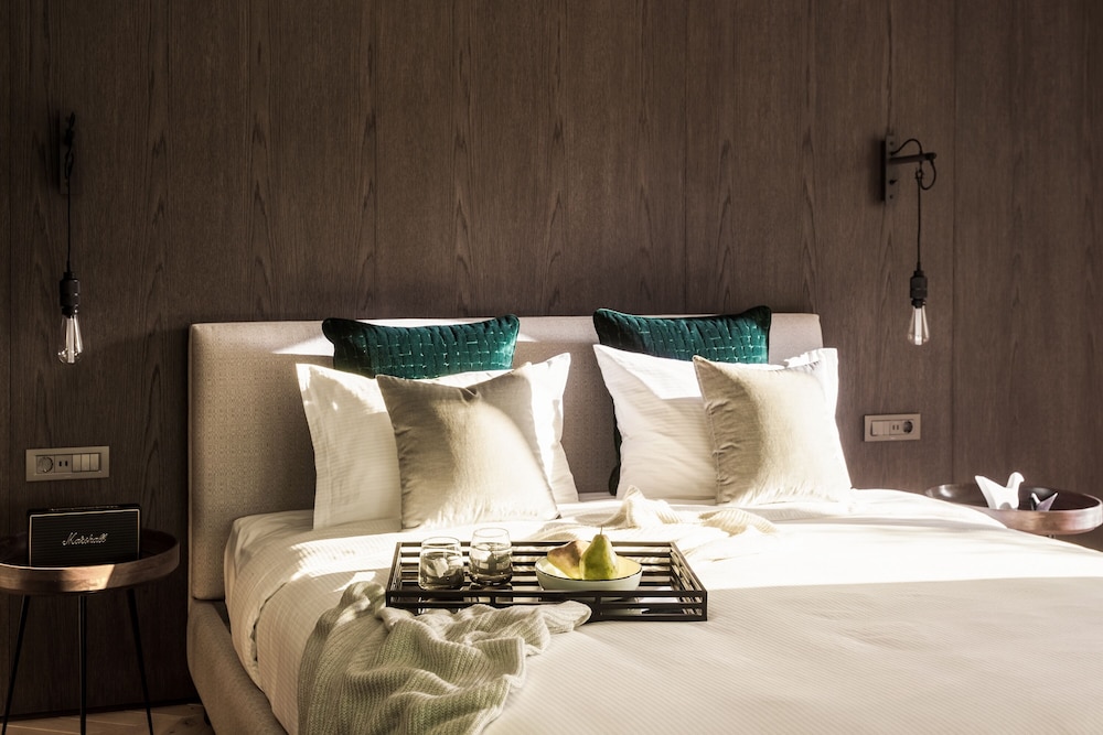 Acropolis Signature Residence photo 2