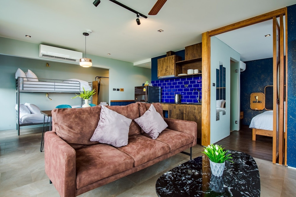Family Suite - Photo 11