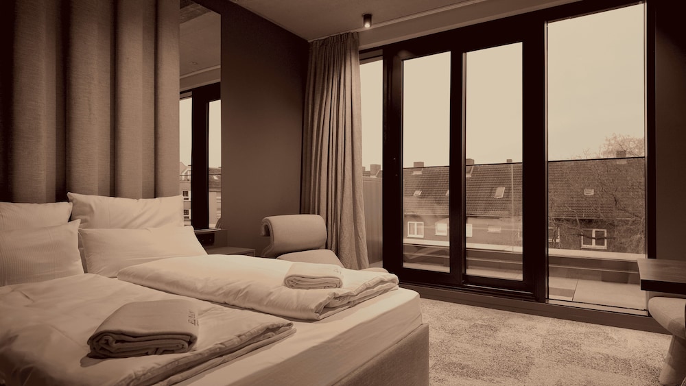 Junior Studio Suite, Balcony photo 1